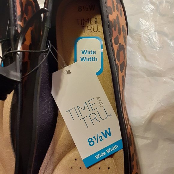 Women's Time and Tru Flats NWT - Picture 4 of 4